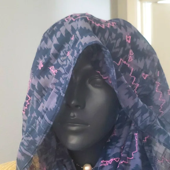 SCARF - Picture 4 of 8